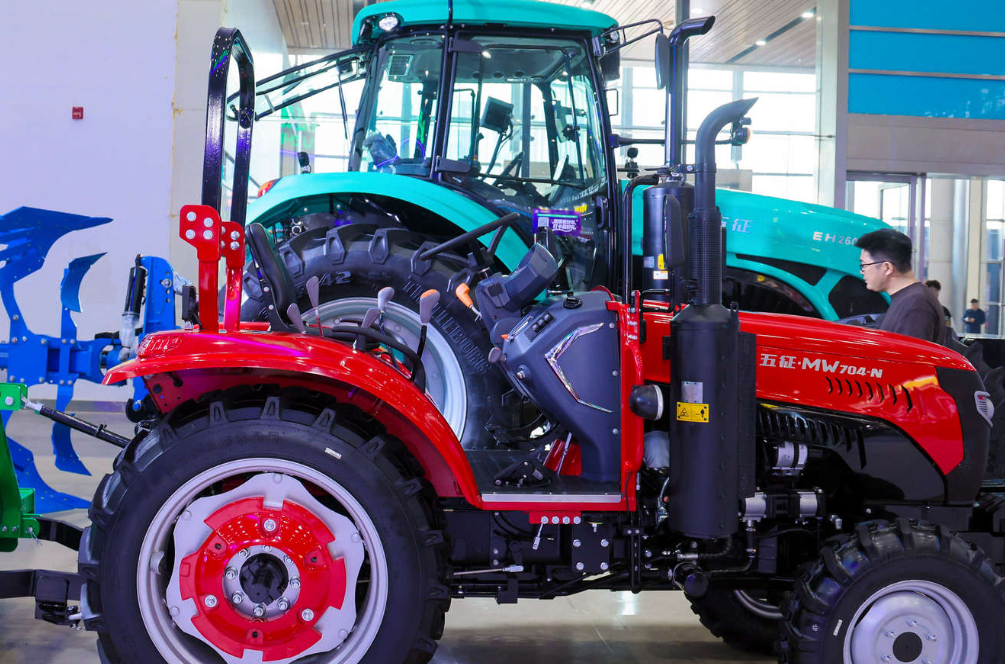 2025年1-11月：我国小型拖拉机累计产量同比下降16%